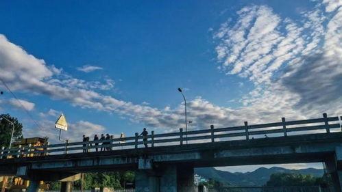 湖光水镜吃瓜,揭秘吃瓜背后的娱乐真相